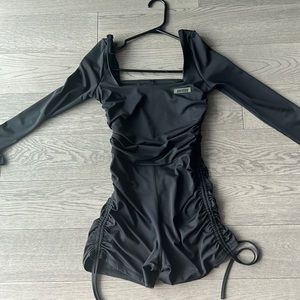 BO & TEE JUMPSUIT SQUARENECK